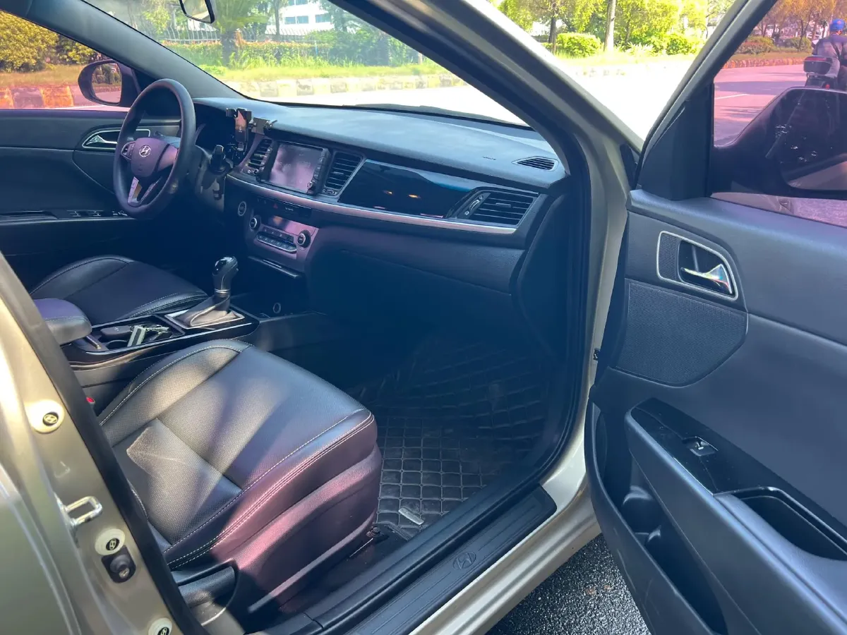 2019 Hyundai Mistra 1.6T 175HP L4 7DCT,autocango,china used car exporter,china ev exporter,chinese used car exporter,chinese used ev exporter