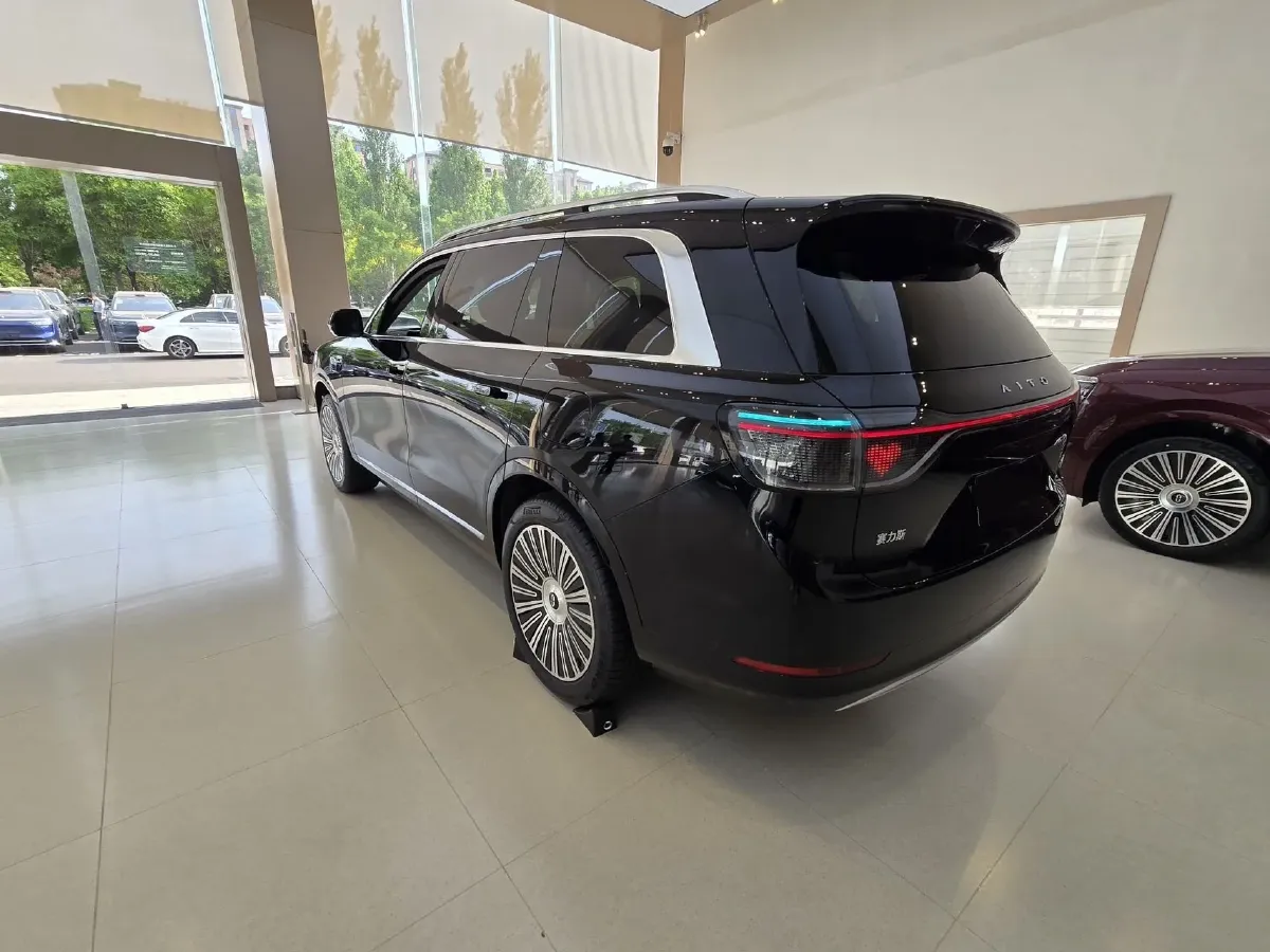 2025 AITO AITO M9 REEV 160HP REEV 52KWH,autocango,china used car exporter,china ev exporter,chinese used car exporter,chinese used ev exporter