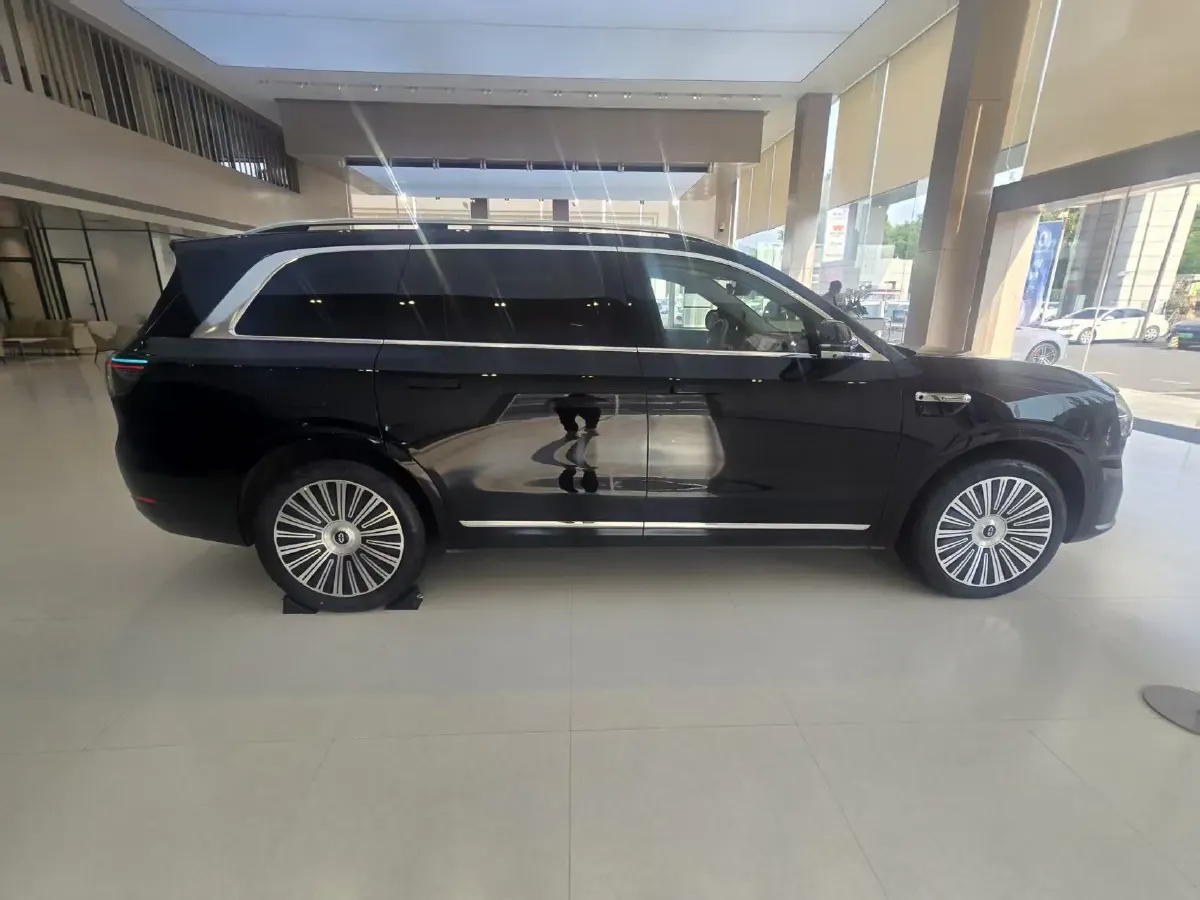 2025 AITO AITO M9 REEV 160HP REEV 52KWH,autocango,china used car exporter,china ev exporter,chinese used car exporter,chinese used ev exporter