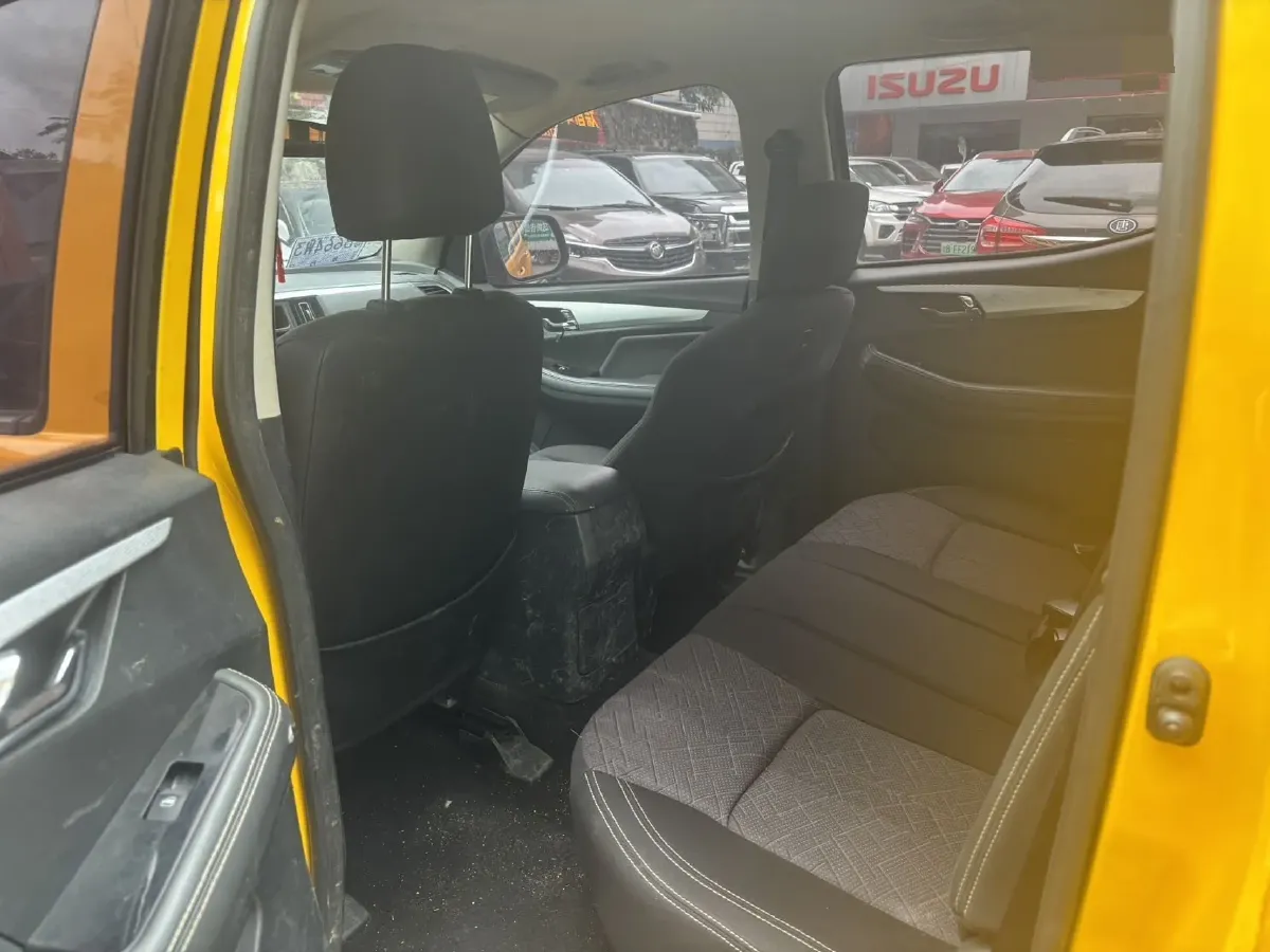 2018 Isuzu RE-MAX Jim 2.8T 116HP L4 5MT,autocango,china used car exporter,china ev exporter,chinese used car exporter,chinese used ev exporter
