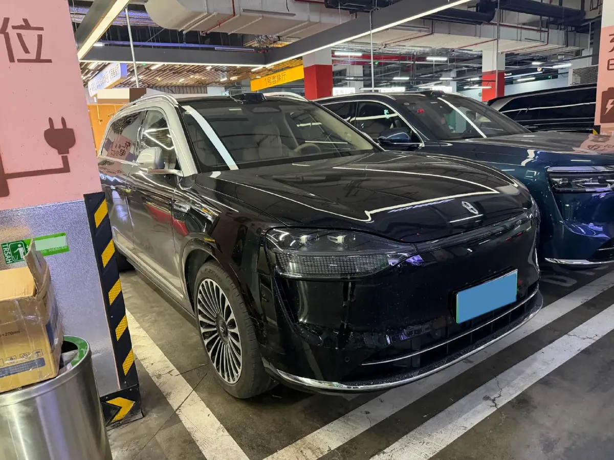 2025 AITO AITO M9 REEV 160HP REEV 52KWH,autocango,china used car exporter,china ev exporter,chinese used car exporter,chinese used ev exporter