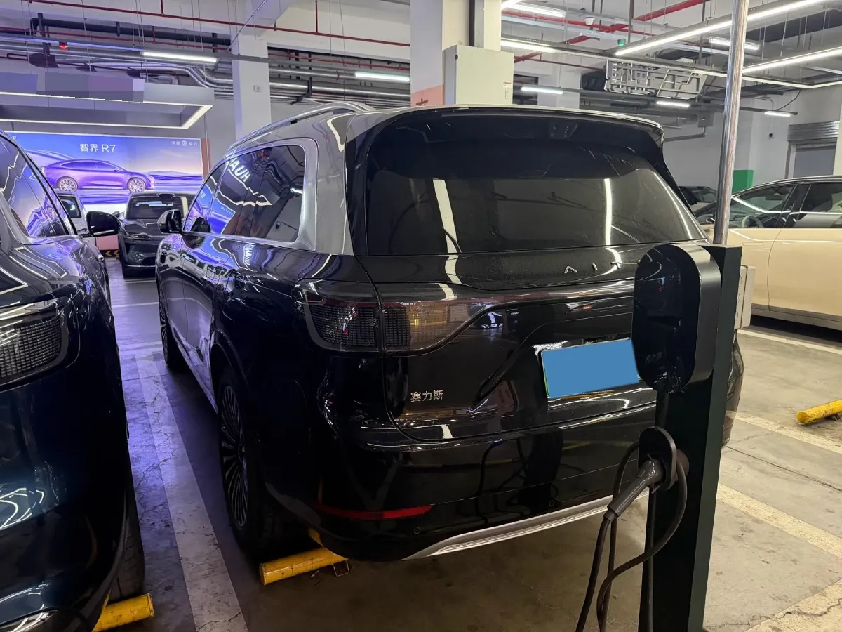 2025 AITO AITO M9 REEV 160HP REEV 52KWH,autocango,china used car exporter,china ev exporter,chinese used car exporter,chinese used ev exporter