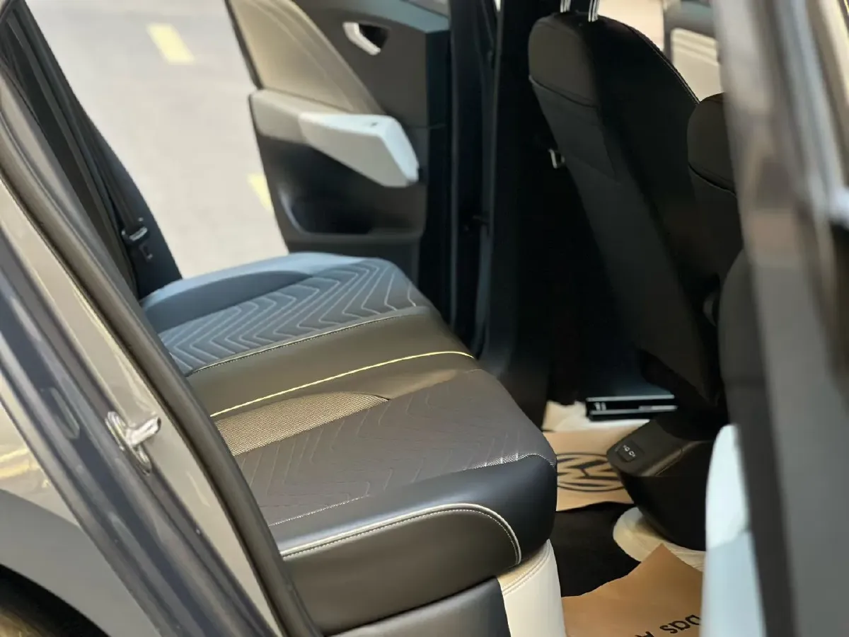 2025 Volkswagen ID.3 BEV 52.8KWH,autocango,china used car exporter,china ev exporter,chinese used car exporter,chinese used ev exporter
