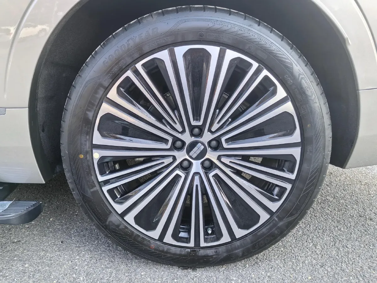2025 Geely Galaxy M9 1.5T 163HP L4 3DHT PHEV,autocango,china used car exporter,china ev exporter,chinese used car exporter,chinese used ev exporter