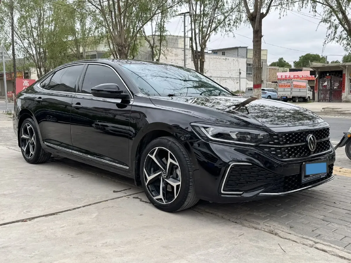 2023 Volkswagen Passat 2.0T 186HP L4 7DCT,autocango,china used car exporter,china ev exporter,chinese used car exporter,chinese used ev exporter