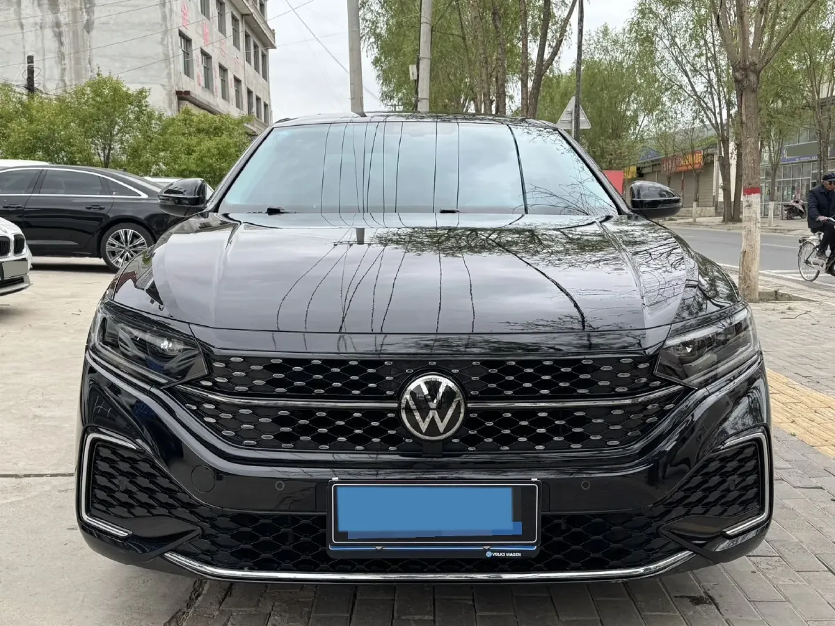 2023 Volkswagen Passat 2.0T 186HP L4 7DCT,autocango,china used car exporter,china ev exporter,chinese used car exporter,chinese used ev exporter