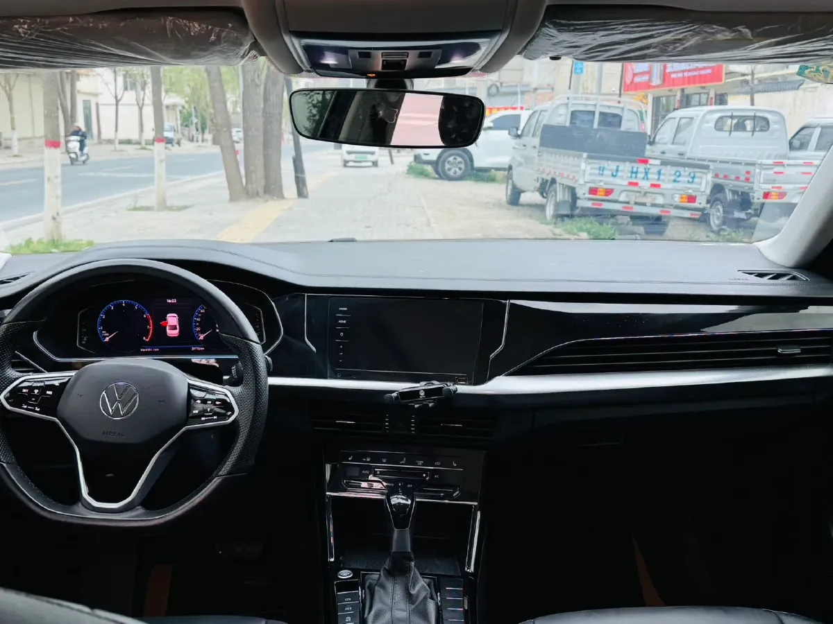 2023 Volkswagen Passat 2.0T 186HP L4 7DCT,autocango,china used car exporter,china ev exporter,chinese used car exporter,chinese used ev exporter