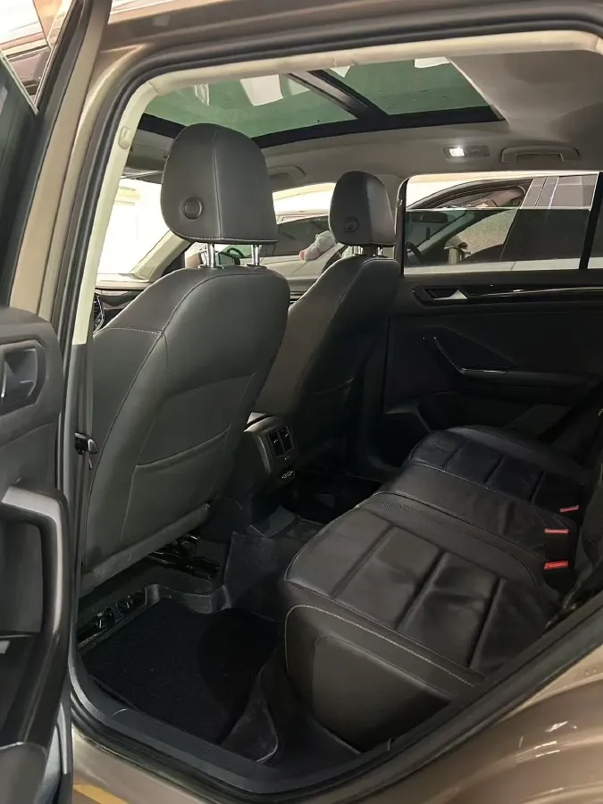 2018 Borgward BX7 2.0T 224HP L4 6AT,autocango,china used car exporter,china ev exporter,chinese used car exporter,chinese used ev exporter