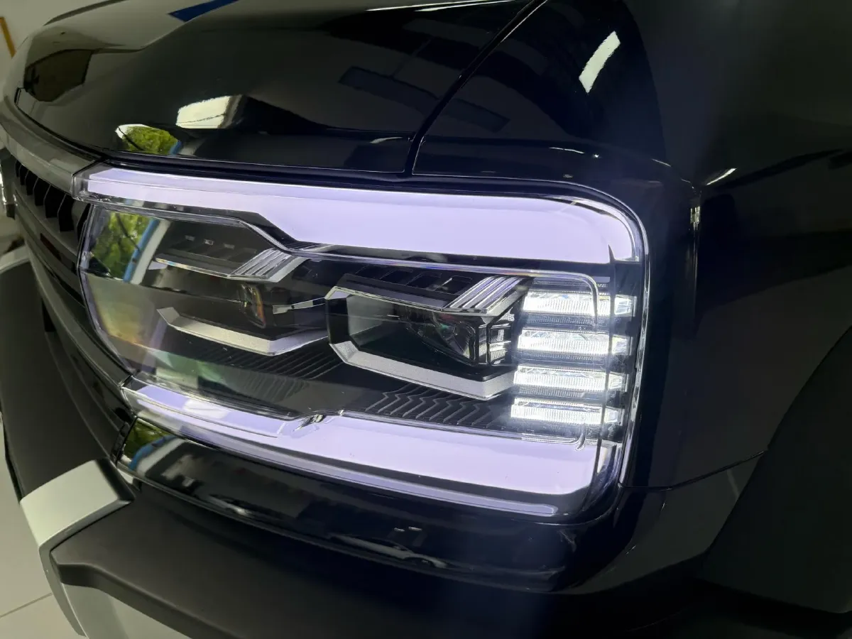 2023 FangChengBao Bao 5 1.5T 194HP L4 E-CVT PHEV 31.8KWH,autocango,china used car exporter,china ev exporter,chinese used car exporter,chinese used ev exporter