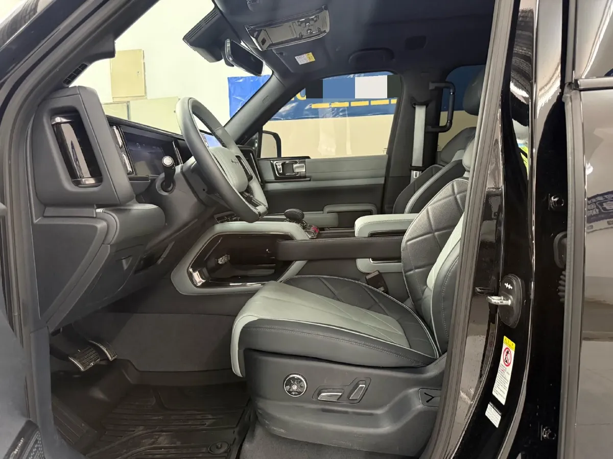 2023 FangChengBao Bao 5 1.5T 194HP L4 E-CVT PHEV 31.8KWH,autocango,china used car exporter,china ev exporter,chinese used car exporter,chinese used ev exporter