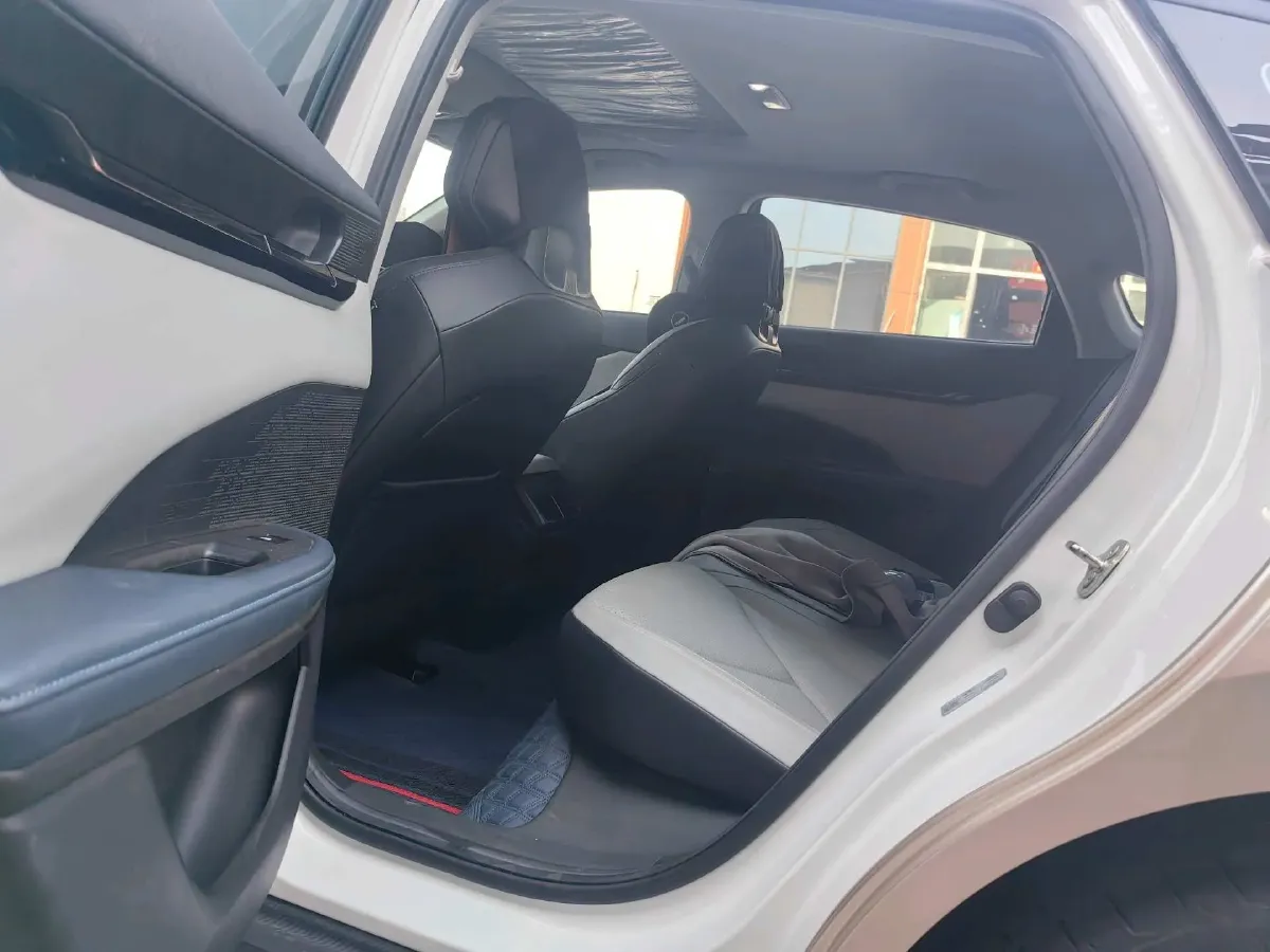 2023 ChangAn UNI-V iDD 1.5T 170HP L4 6TCT PHEV 18.4KWH,autocango,china used car exporter,china ev exporter,chinese used car exporter,chinese used ev exporter
