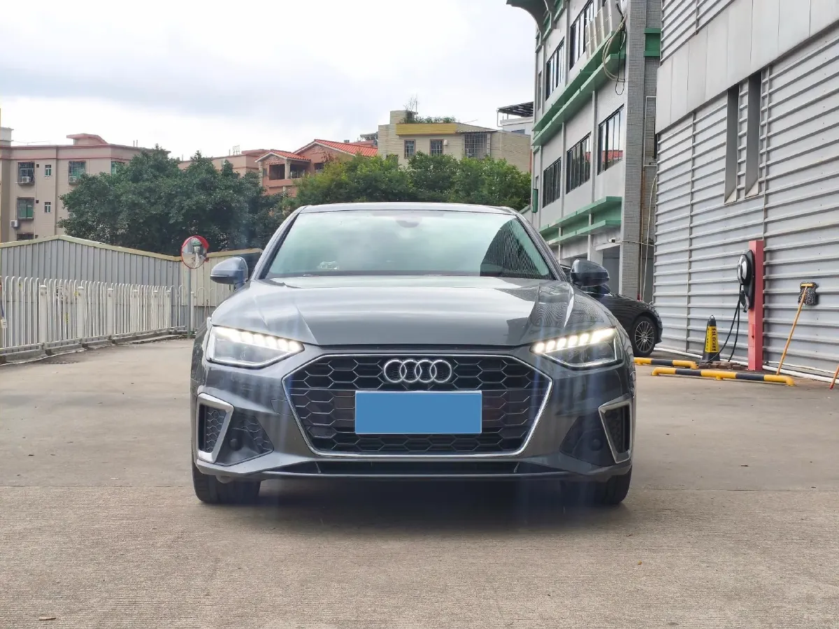 2020 Audi A4L 2.0T 190HP L4 7DCT,autocango,china used car exporter,china ev exporter,chinese used car exporter,chinese used ev exporter