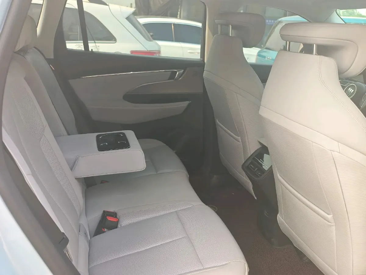 2023 Buick EnvisionPlus 1.5T 211HP L4 9AT,autocango,china used car exporter,china ev exporter,chinese used car exporter,chinese used ev exporter