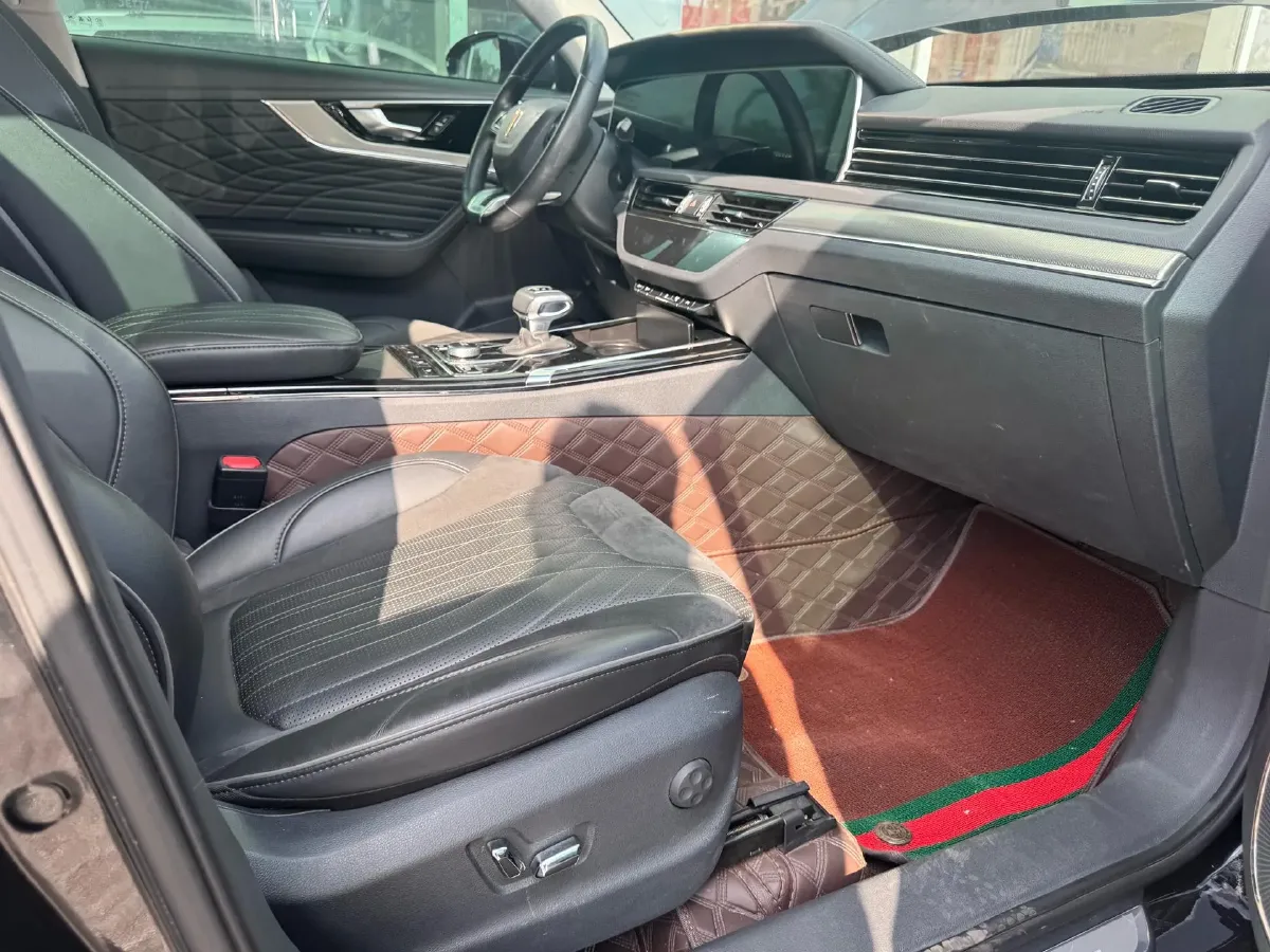 2022 HongQi HS5 2.0T 224HP L4 6AT,autocango,china used car exporter,china ev exporter,chinese used car exporter,chinese used ev exporter