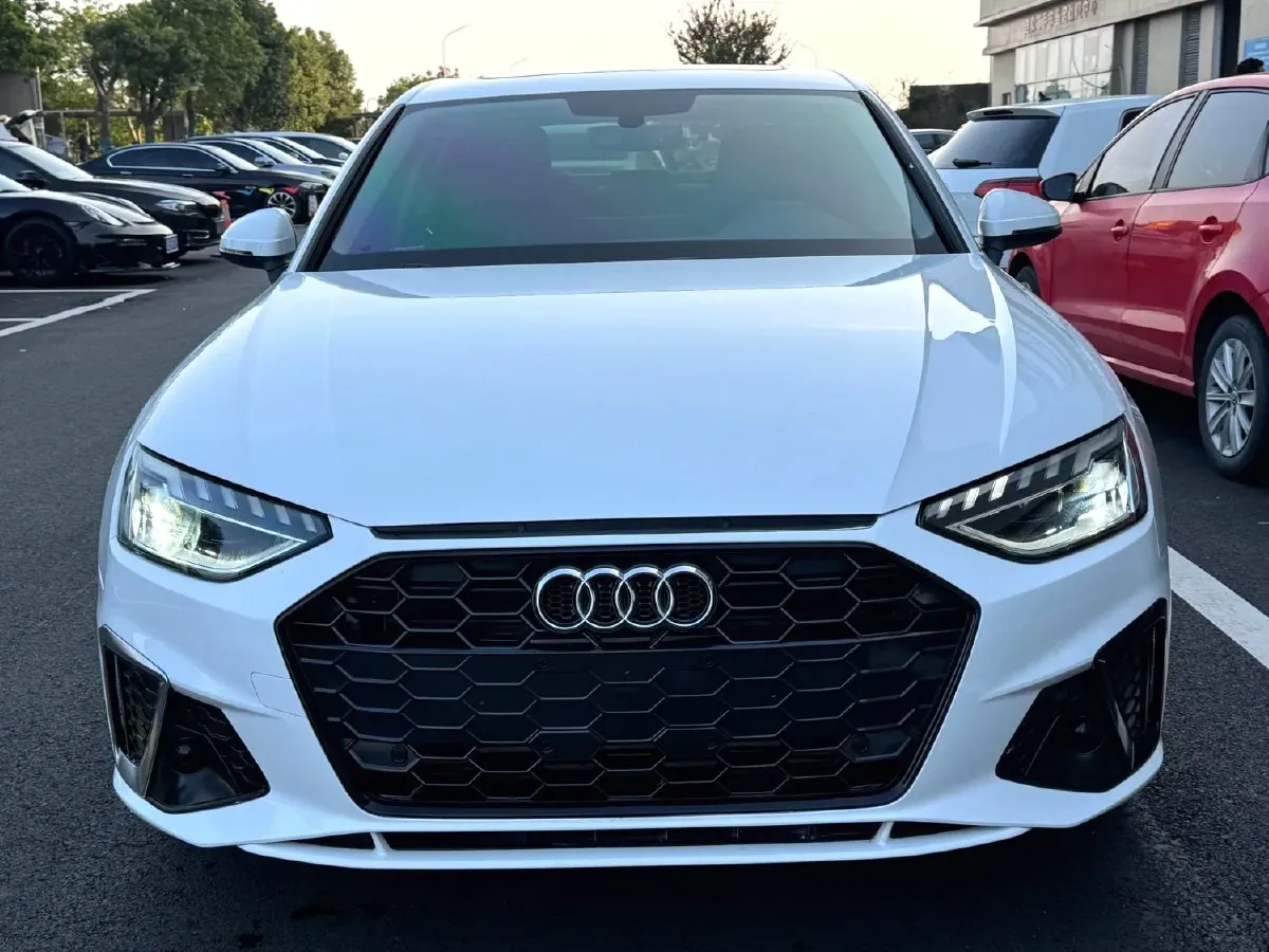 2020 Audi A4L 2.0T 150HP L4 7DCT,autocango,china used car exporter,china ev exporter,chinese used car exporter,chinese used ev exporter