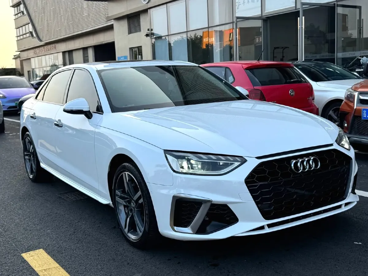 2020 Audi A4L 2.0T 150HP L4 7DCT,autocango,china used car exporter,china ev exporter,chinese used car exporter,chinese used ev exporter
