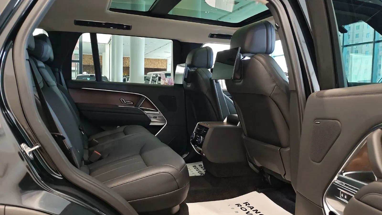 2023 Land Rover Range Rover 3.0T 400HP L6 8AT,autocango,china used car exporter,china ev exporter,chinese used car exporter,chinese used ev exporter