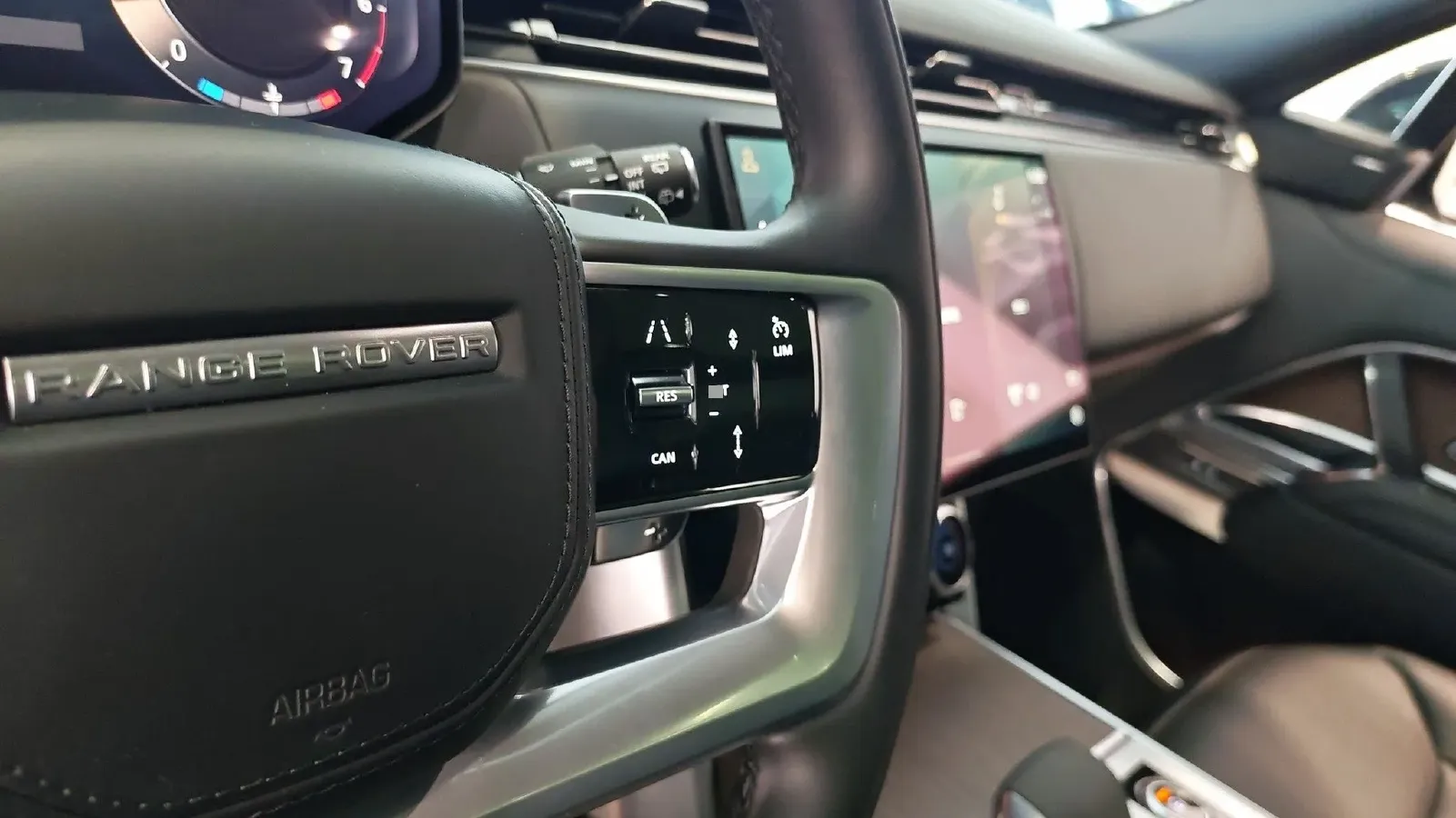 2023 Land Rover Range Rover 3.0T 400HP L6 8AT,autocango,china used car exporter,china ev exporter,chinese used car exporter,chinese used ev exporter