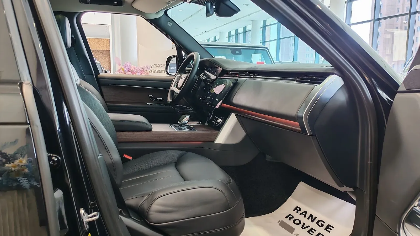 2023 Land Rover Range Rover 3.0T 400HP L6 8AT,autocango,china used car exporter,china ev exporter,chinese used car exporter,chinese used ev exporter