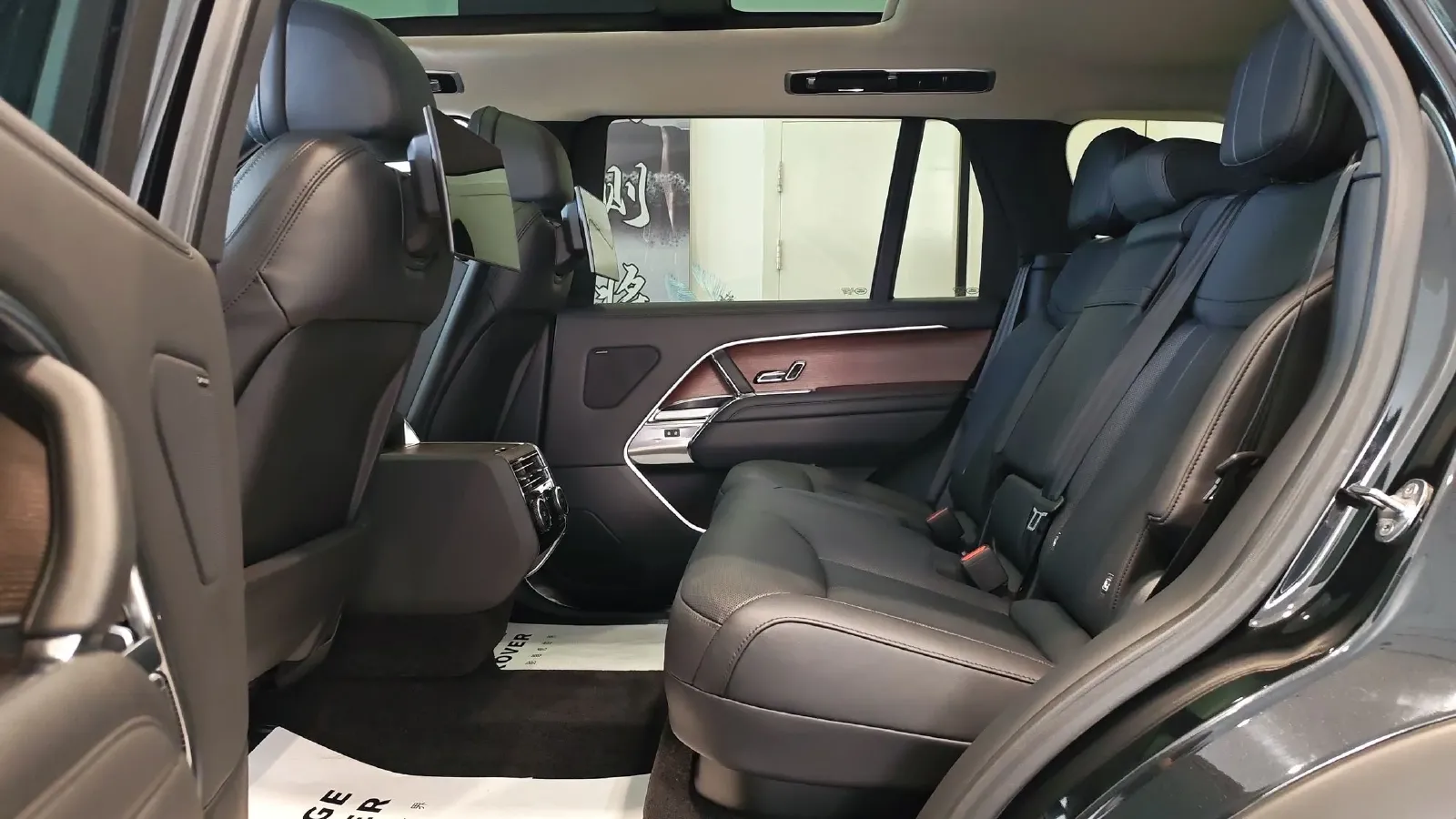 2023 Land Rover Range Rover 3.0T 400HP L6 8AT,autocango,china used car exporter,china ev exporter,chinese used car exporter,chinese used ev exporter