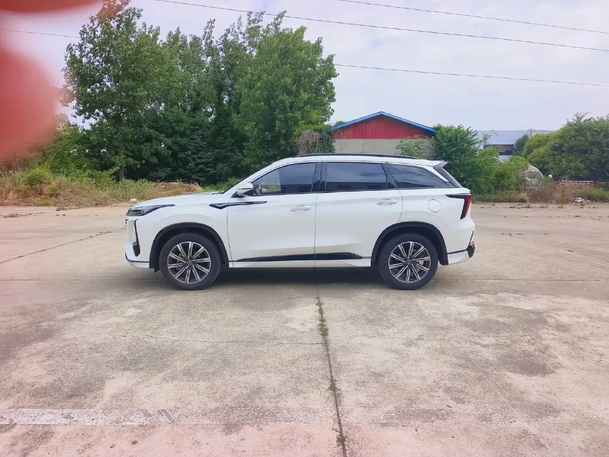 2023 ChangAn CS75 Plus 1.5T 188HP L4 8AT,autocango,china used car exporter,china ev exporter,chinese used car exporter,chinese used ev exporter