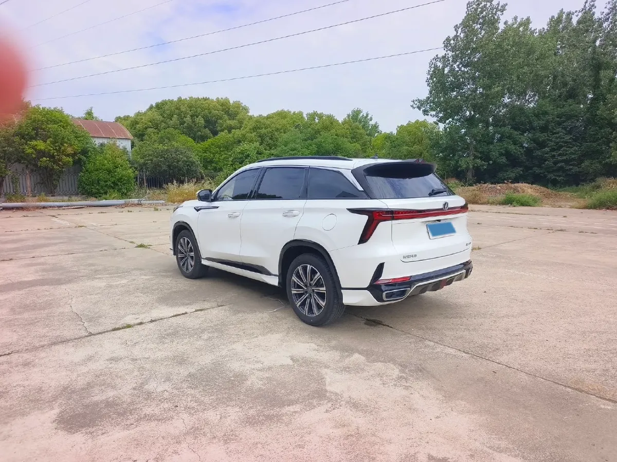 2023 ChangAn CS75 Plus 1.5T 188HP L4 8AT,autocango,china used car exporter,china ev exporter,chinese used car exporter,chinese used ev exporter