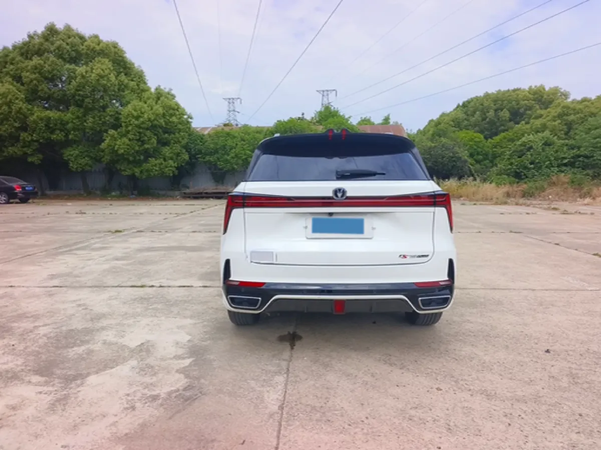 2023 ChangAn CS75 Plus 1.5T 188HP L4 8AT,autocango,china used car exporter,china ev exporter,chinese used car exporter,chinese used ev exporter
