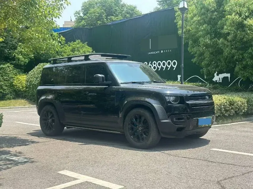 2022 Land Rover Defender 3.0T 400HP L6 8AT,autocango,china used car exporter,china ev exporter,chinese used car exporter,chinese used ev exporter