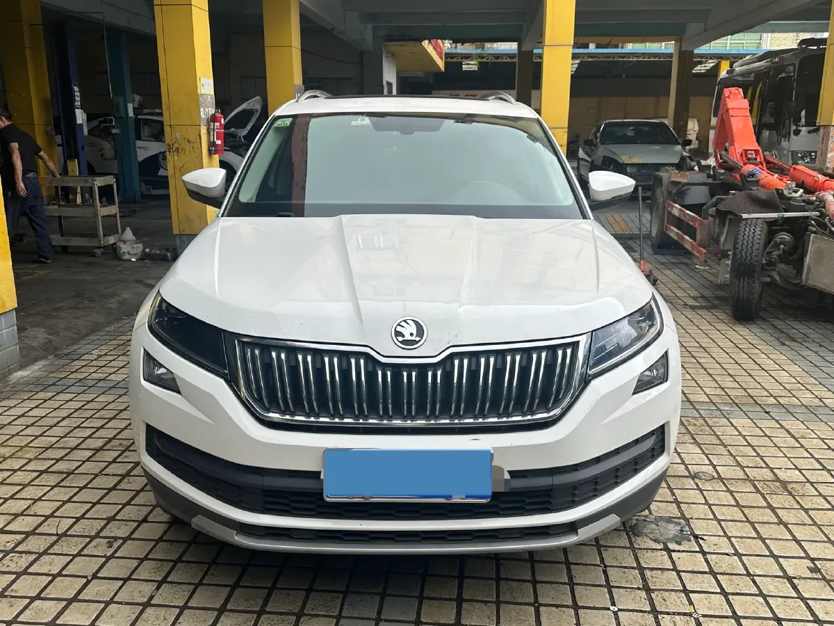 2018 Skoda Kodiak 2.0T 186HP L4 7DCT,autocango,china used car exporter,china ev exporter,chinese used car exporter,chinese used ev exporter
