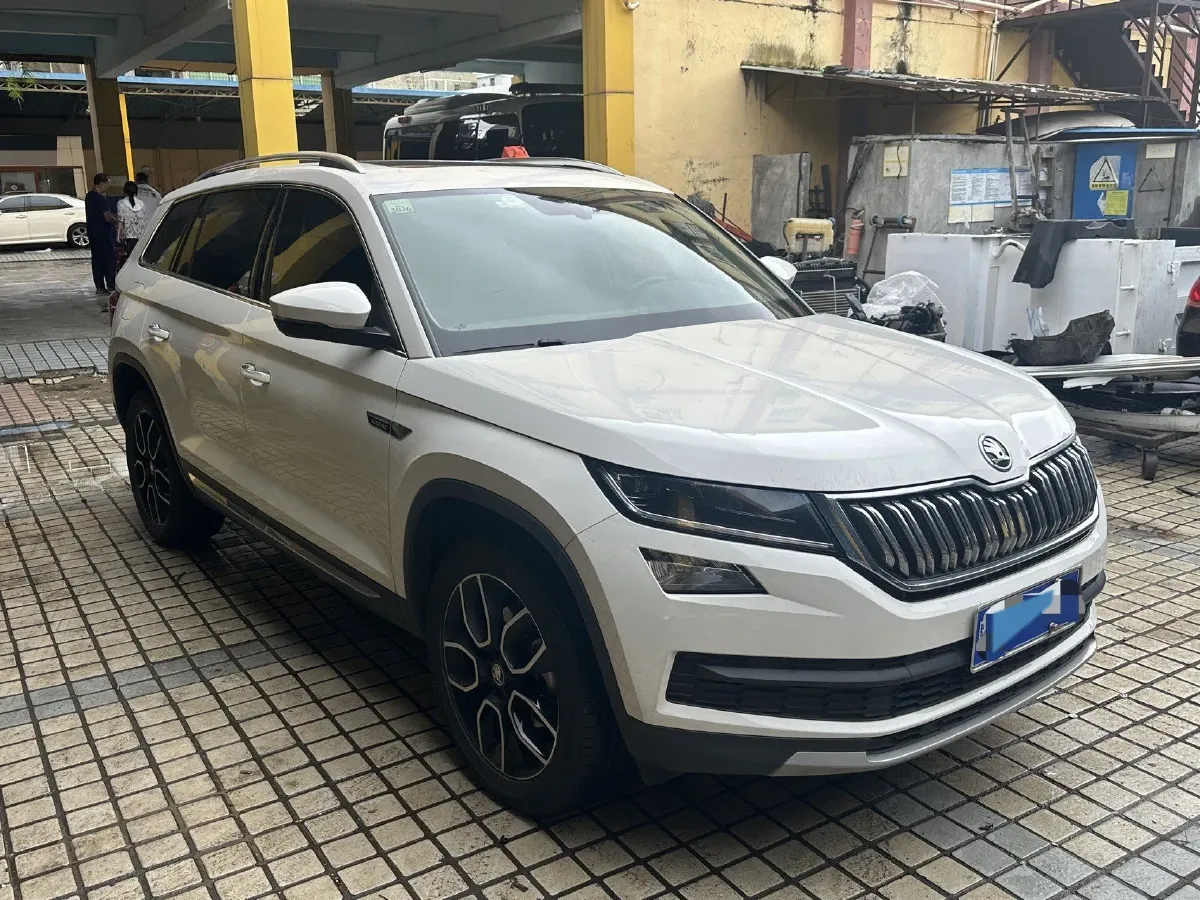 2018 Skoda Kodiak 2.0T 186HP L4 7DCT,autocango,china used car exporter,china ev exporter,chinese used car exporter,chinese used ev exporter