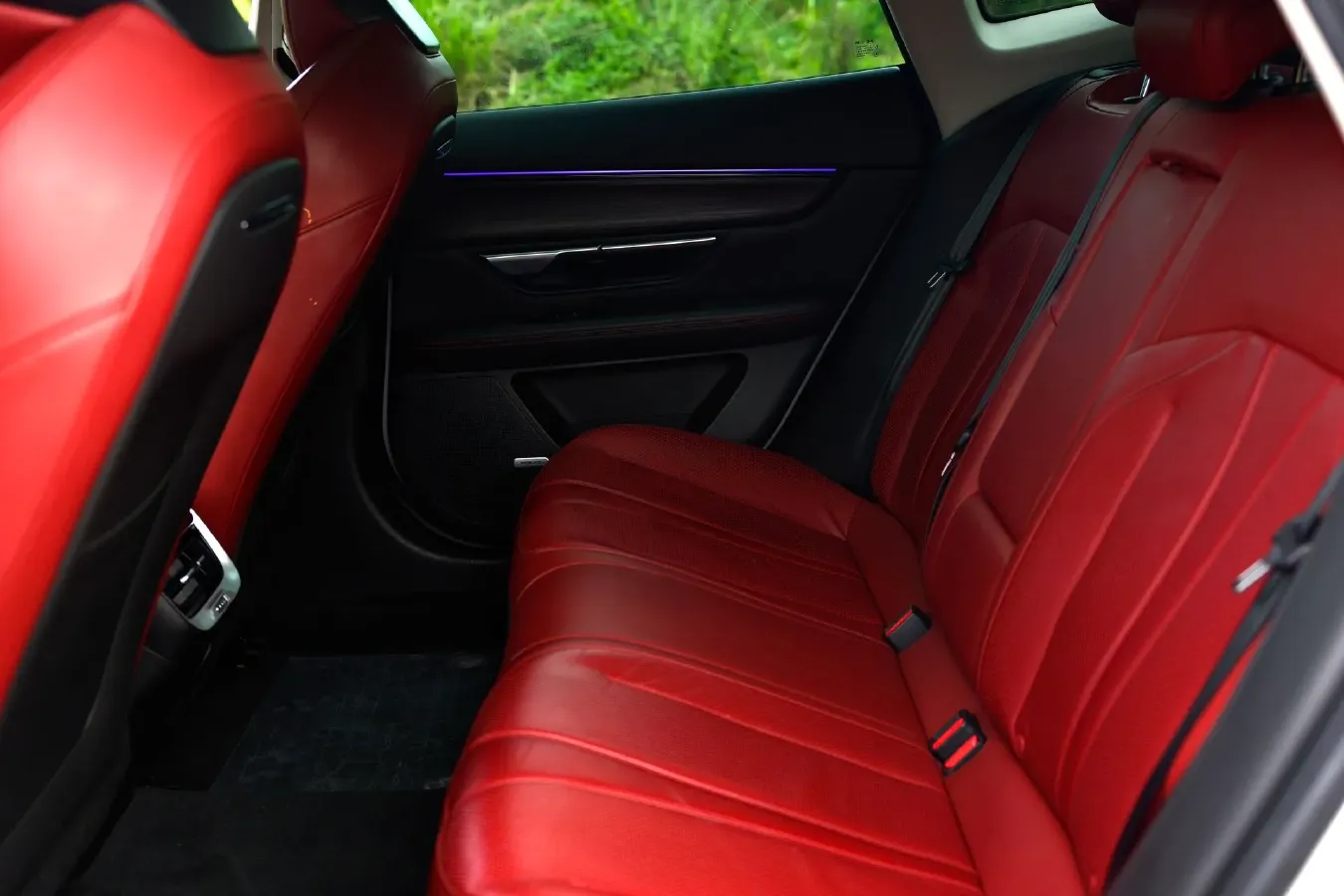 2022 Xpeng P7 BEV 60.2KWH,autocango,china used car exporter,china ev exporter,chinese used car exporter,chinese used ev exporter