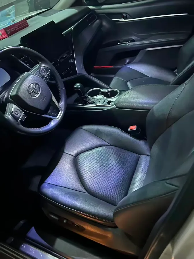 2021 Toyota Camry 2.5L 209HP L4 8AT,autocango,china used car exporter,china ev exporter,chinese used car exporter,chinese used ev exporter