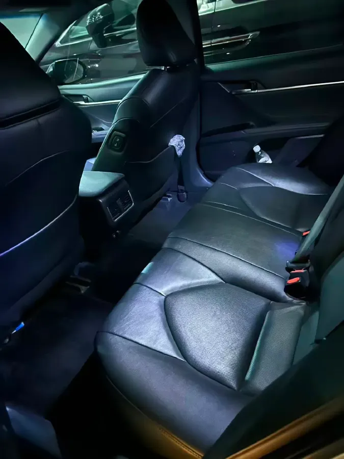 2021 Toyota Camry 2.5L 209HP L4 8AT,autocango,china used car exporter,china ev exporter,chinese used car exporter,chinese used ev exporter