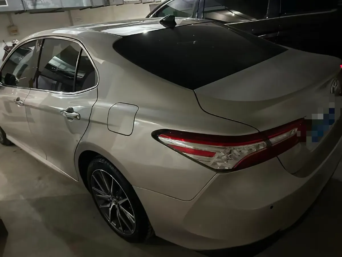 2021 Toyota Camry 2.5L 209HP L4 8AT,autocango,china used car exporter,china ev exporter,chinese used car exporter,chinese used ev exporter