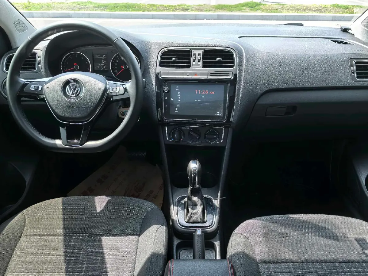 2016 Volkswagen Polo 1.6L 110HP L4 6AT,autocango,china used car exporter,china ev exporter,chinese used car exporter,chinese used ev exporter