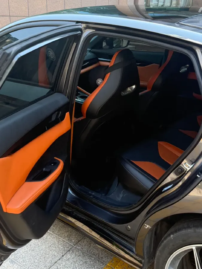 2023 ChangAn UNI-V 1.5T 188HP L4 7DCT,autocango,china used car exporter,china ev exporter,chinese used car exporter,chinese used ev exporter