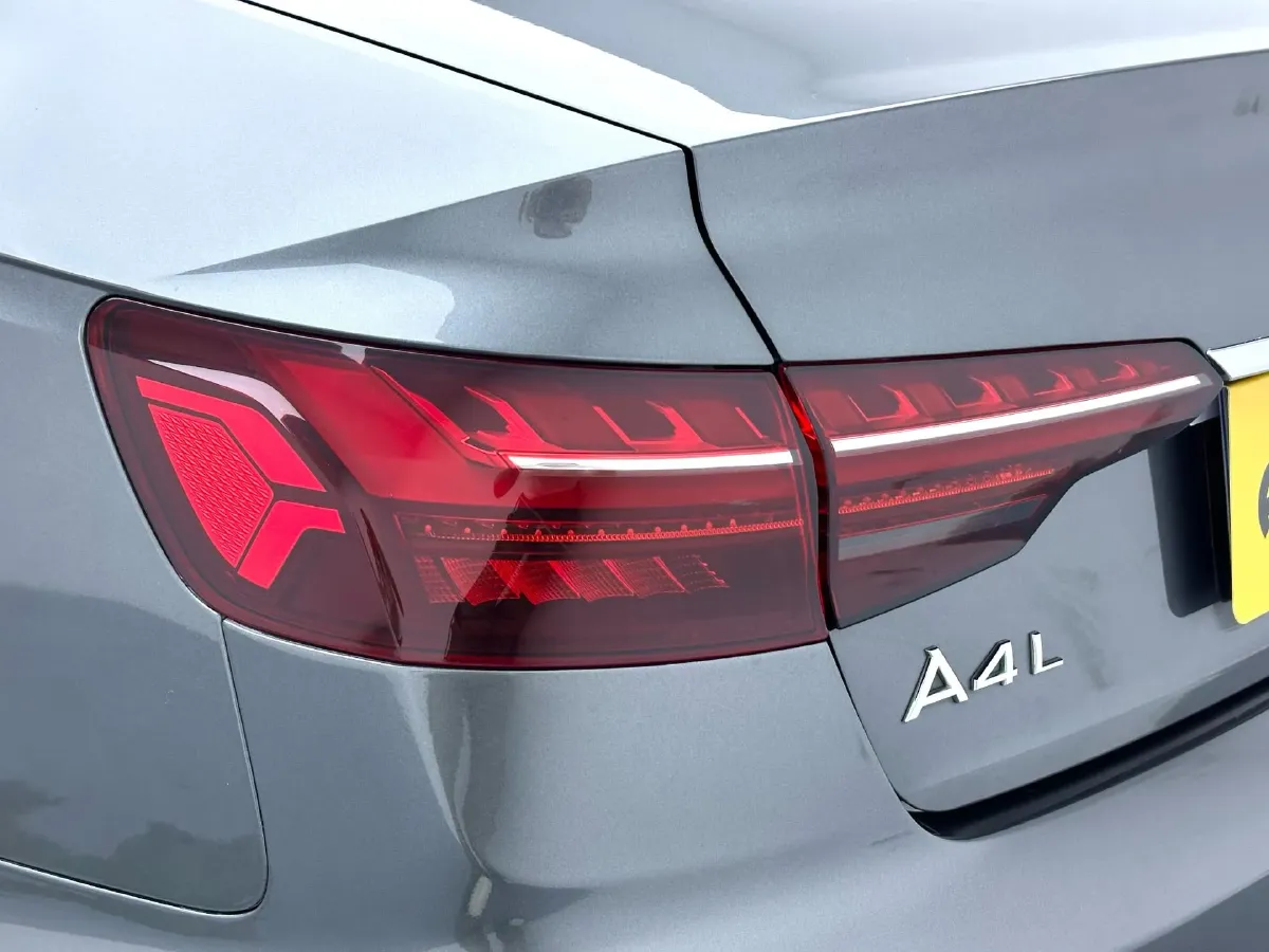 2020 Audi A4L 2.0T 190HP L4 7DCT,autocango,china used car exporter,china ev exporter,chinese used car exporter,chinese used ev exporter
