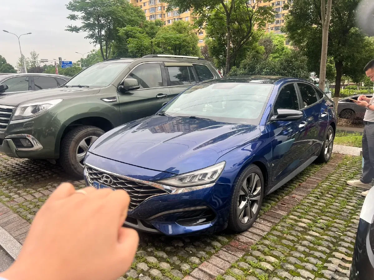 2019 Hyundai La Festa 1.6T 190HP L4 7DCT,autocango,china used car exporter,china ev exporter,chinese used car exporter,chinese used ev exporter