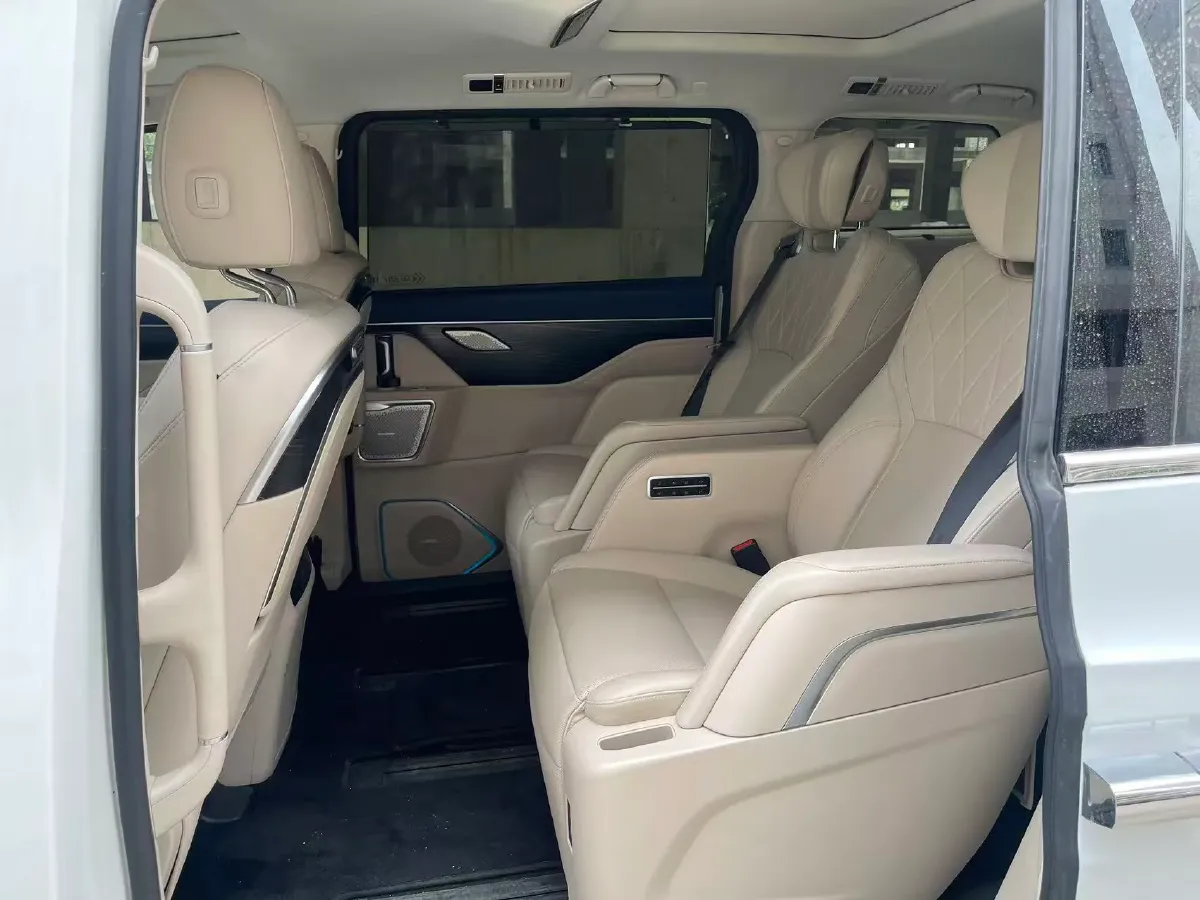 2024 Mercedes-Benz C Class 1.5T 204HP L4 9AT,autocango,china used car exporter,china ev exporter,chinese used car exporter,chinese used ev exporter