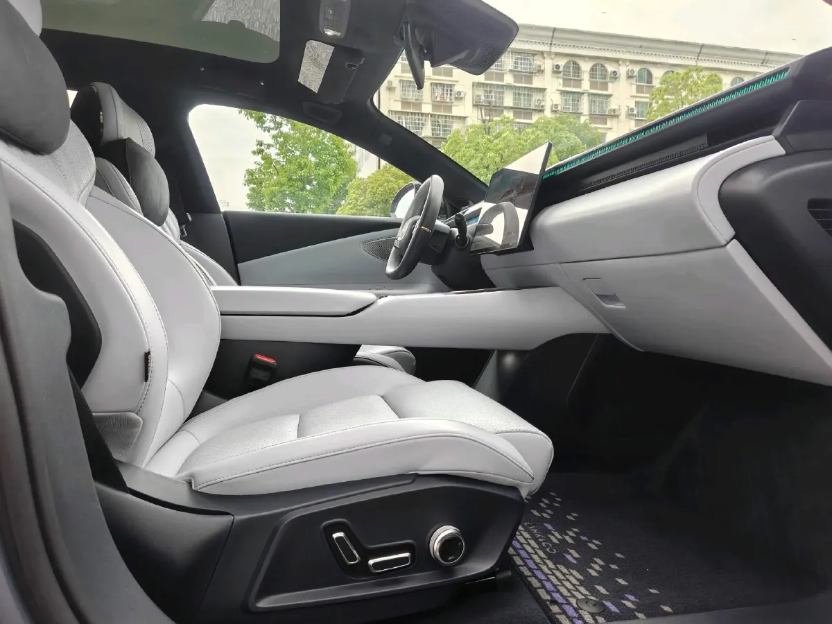 2025 Lexus NX 2.0L 169HP L4 CVT,autocango,china used car exporter,china ev exporter,chinese used car exporter,chinese used ev exporter