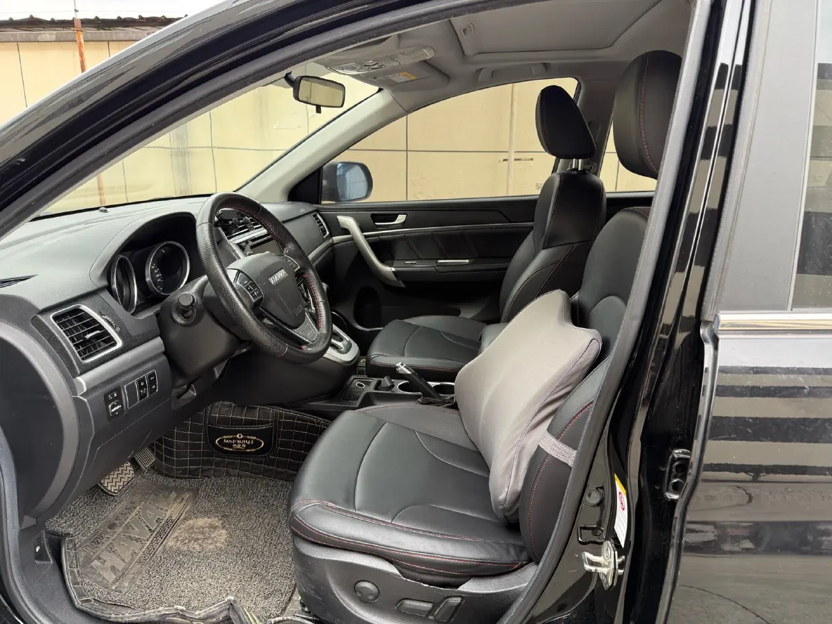 2017 Haval M6 1.5T 150HP L4 6AT,autocango,china used car exporter,china ev exporter,chinese used car exporter,chinese used ev exporter