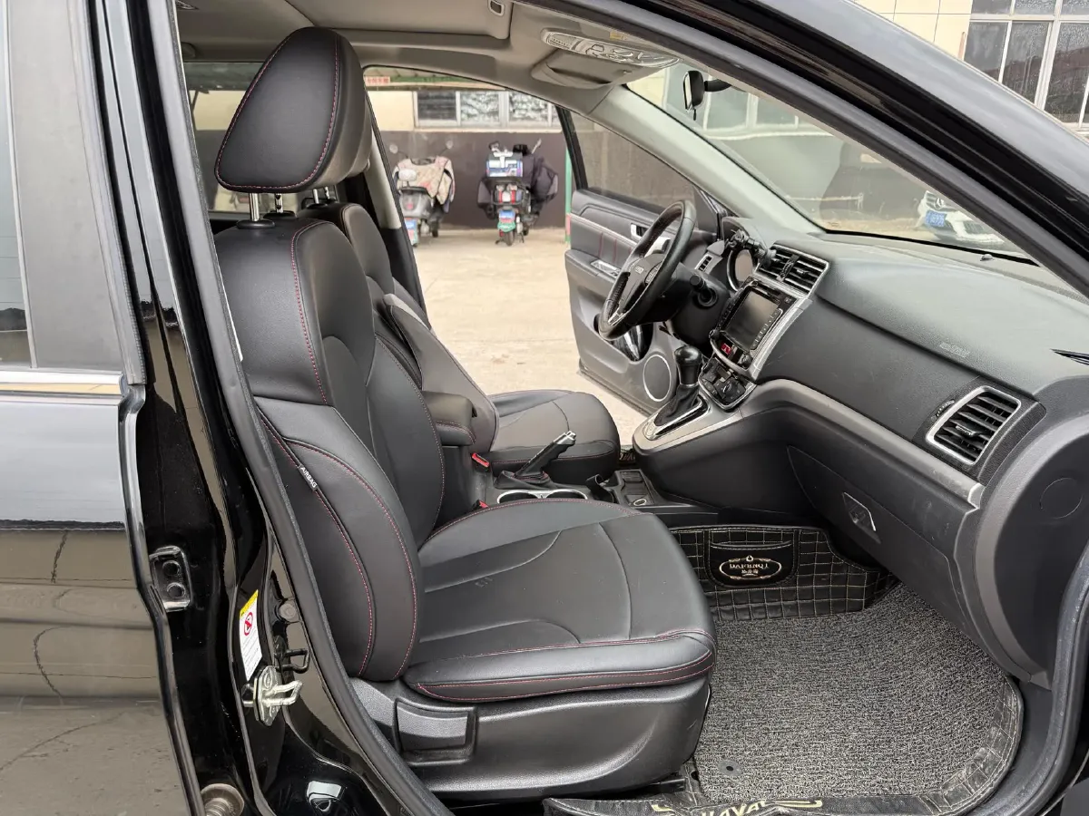 2017 Haval M6 1.5T 150HP L4 6AT,autocango,china used car exporter,china ev exporter,chinese used car exporter,chinese used ev exporter