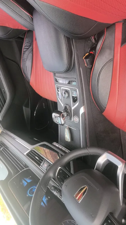 2022 HongQi HS5 2.0T 224HP L4 6AT,autocango,china used car exporter,china ev exporter,chinese used car exporter,chinese used ev exporter
