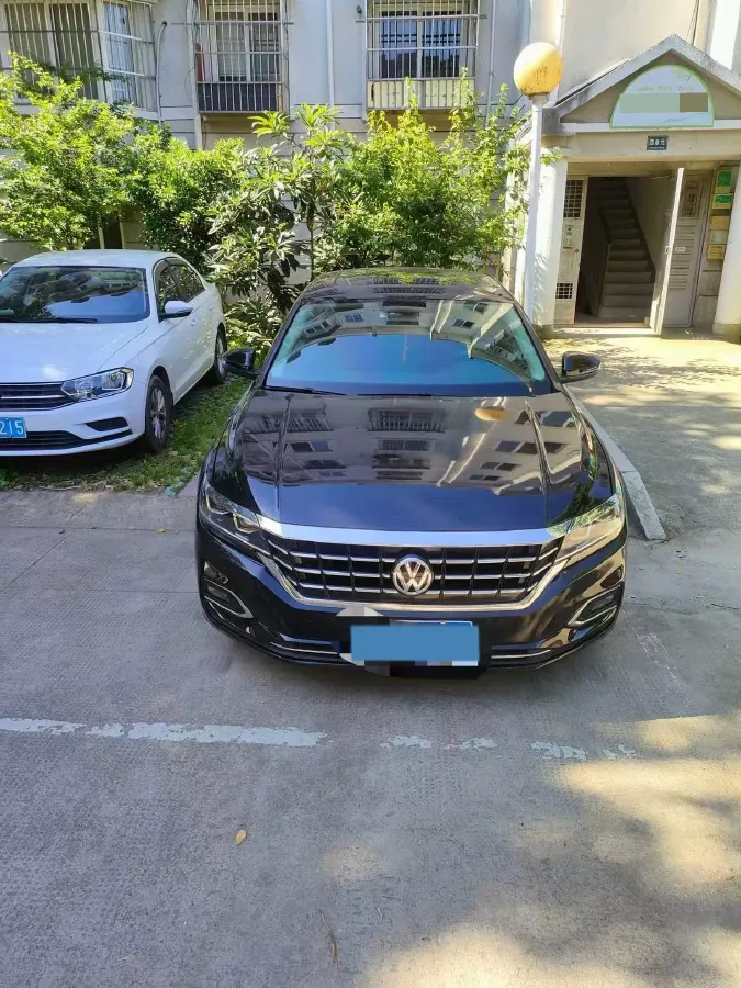 2020 Volkswagen Passat 2.0T 186HP L4 7DCT,autocango,china used car exporter,china ev exporter,chinese used car exporter,chinese used ev exporter