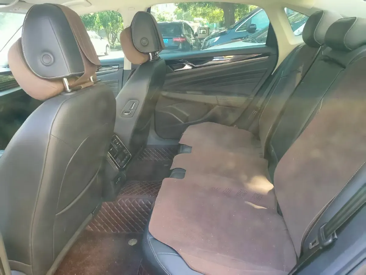 2020 Volkswagen Passat 2.0T 186HP L4 7DCT,autocango,china used car exporter,china ev exporter,chinese used car exporter,chinese used ev exporter