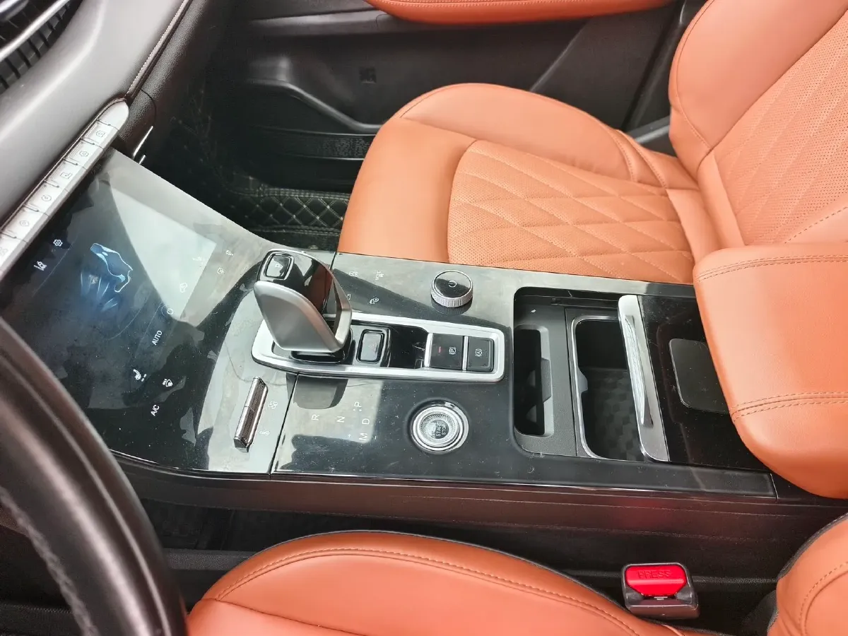 2021 Chery Tiggo 8 Plus 1.6T 197HP L4 7DCT,autocango,china used car exporter,china ev exporter,chinese used car exporter,chinese used ev exporter