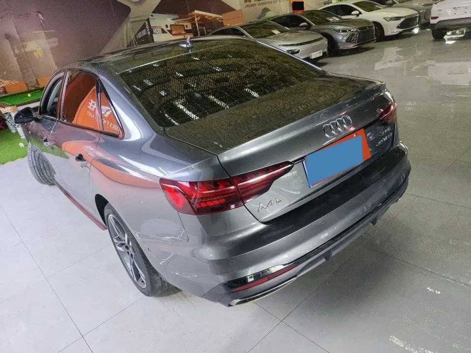 2023 Audi A4L 2.0T 190HP L4 7DCT,autocango,china used car exporter,china ev exporter,chinese used car exporter,chinese used ev exporter