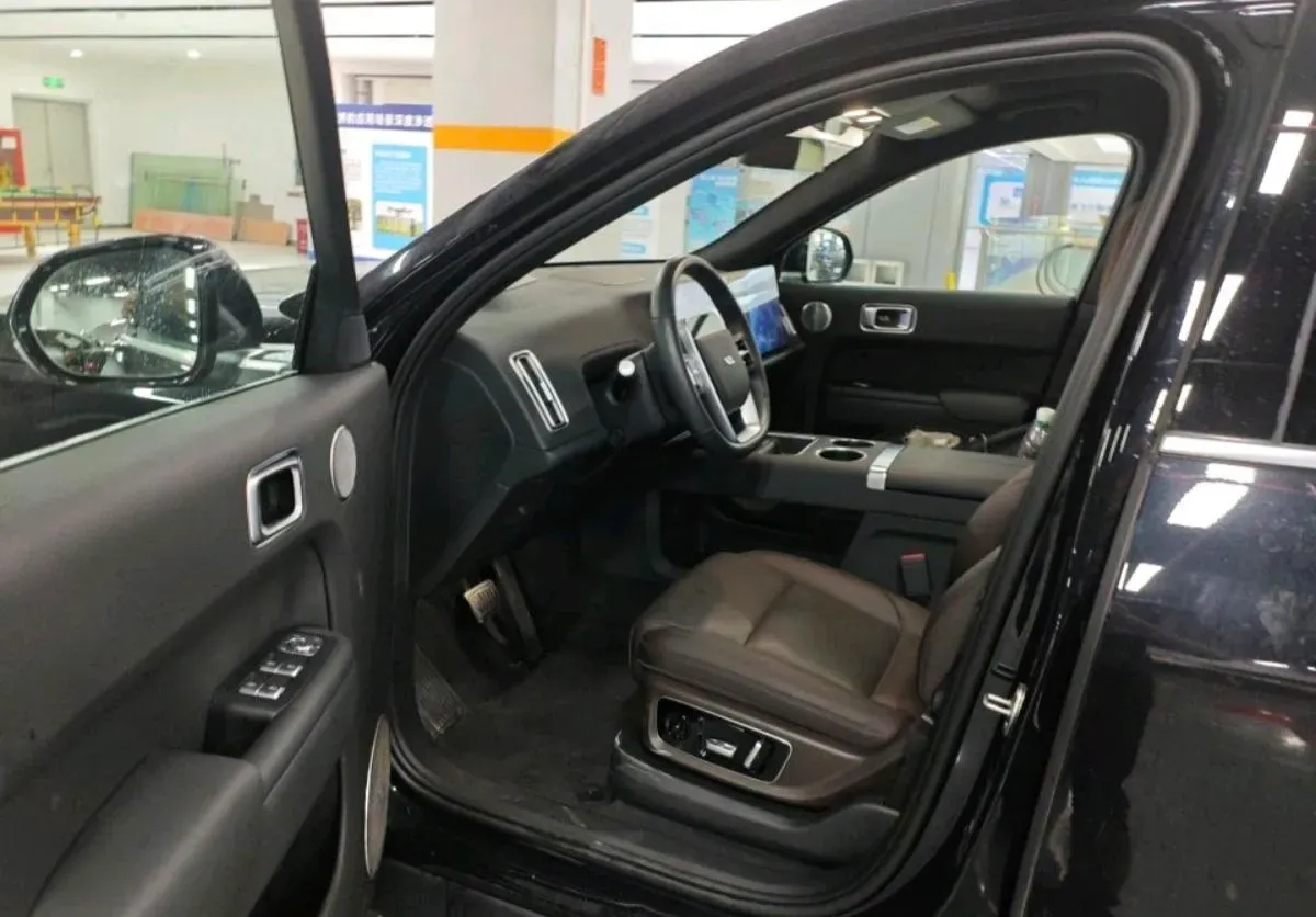 2022 Li L9 Range Extended 154HP REEV 42.6KWH,autocango,china used car exporter,china ev exporter,chinese used car exporter,chinese used ev exporter