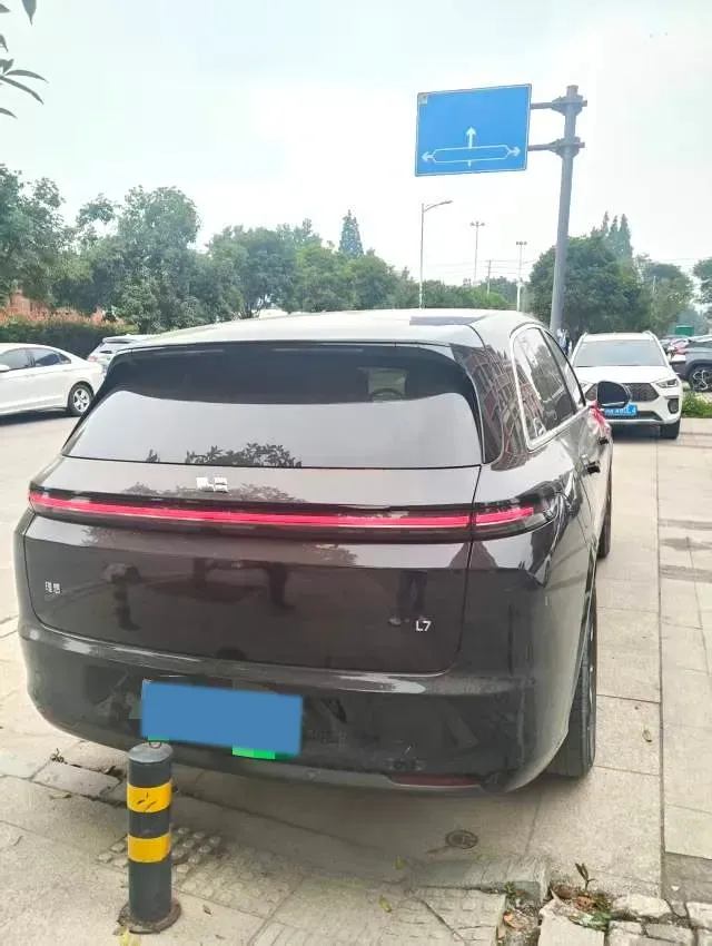 2023 Li L7 Range Extended 154HP REEV 40.9KWH,autocango,china used car exporter,china ev exporter,chinese used car exporter,chinese used ev exporter