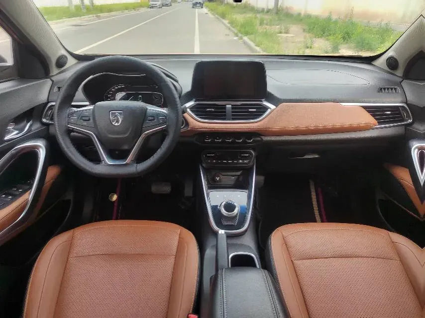 2017 HaiMa S5 Young Edition 1.6L 122HP L4 5MT,autocango,china used car exporter,china ev exporter,chinese used car exporter,chinese used ev exporter